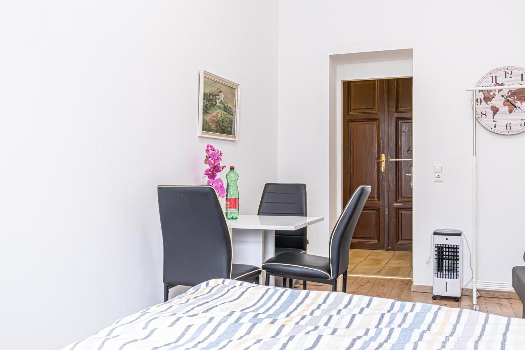 6 Min To Amusement Park - Economy Rooms In Shared Apartment Viyana Dış mekan fotoğraf