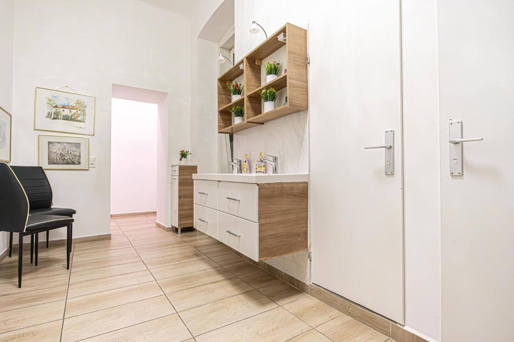 6 Min To Amusement Park - Economy Rooms In Shared Apartment Viyana Dış mekan fotoğraf
